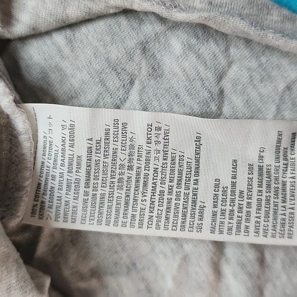 Abercrombie & Fitch Gray T-shirt, Size Large - Picture 8 of 8